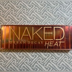 Urban Decay Naked Heat Eyeshadow Palette